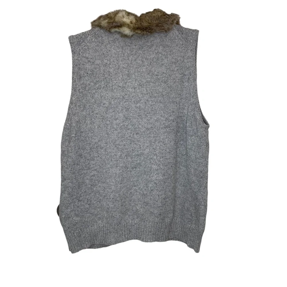 Eddie Bauer grey wool blend zippered vest sweater with faux fur collar. Size XXL